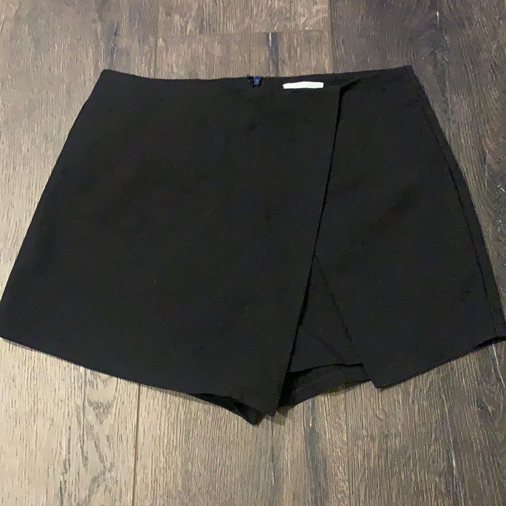 superdown black skort